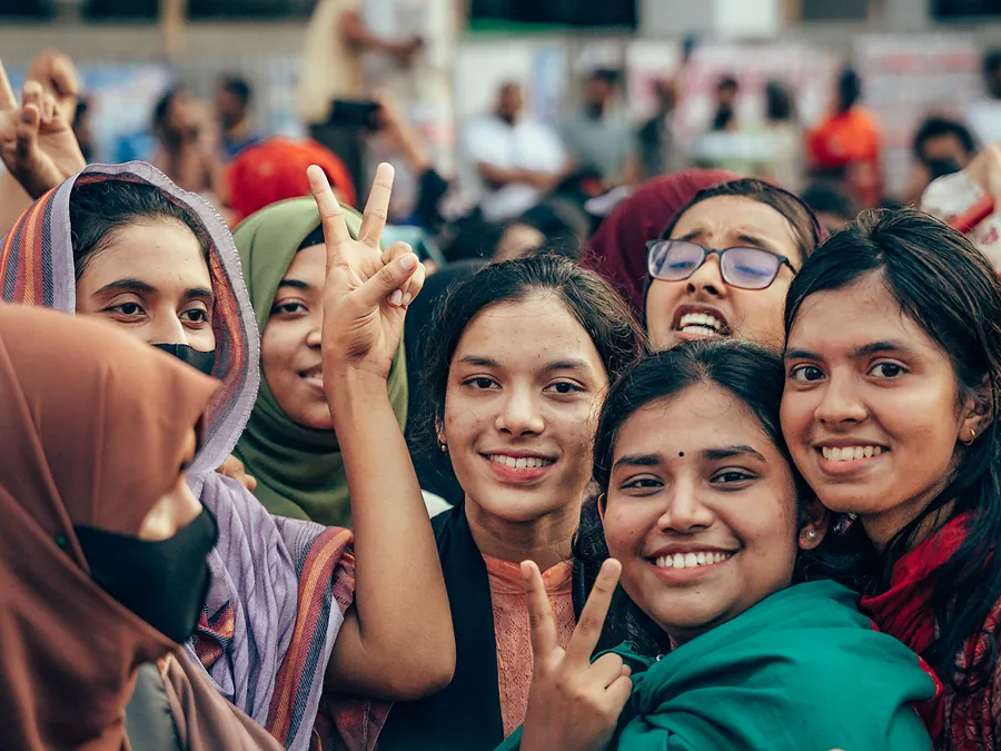 ফল প্রকাশের দিন উচ্ছ্বসিত শিক্ষার্থীরা